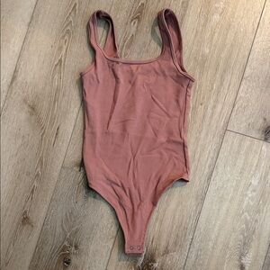 Ribbed body suit
